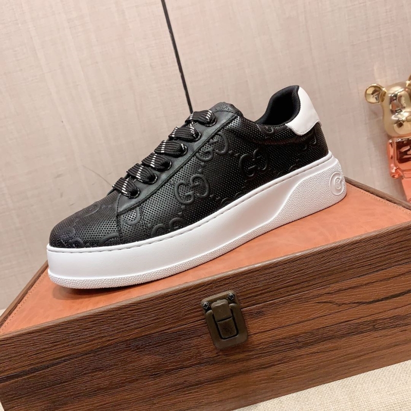 G*u*i leather shoes
